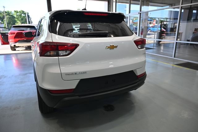Used 2024 Chevrolet TrailBlazer LS w/ LS Convenience Package FWD image 6