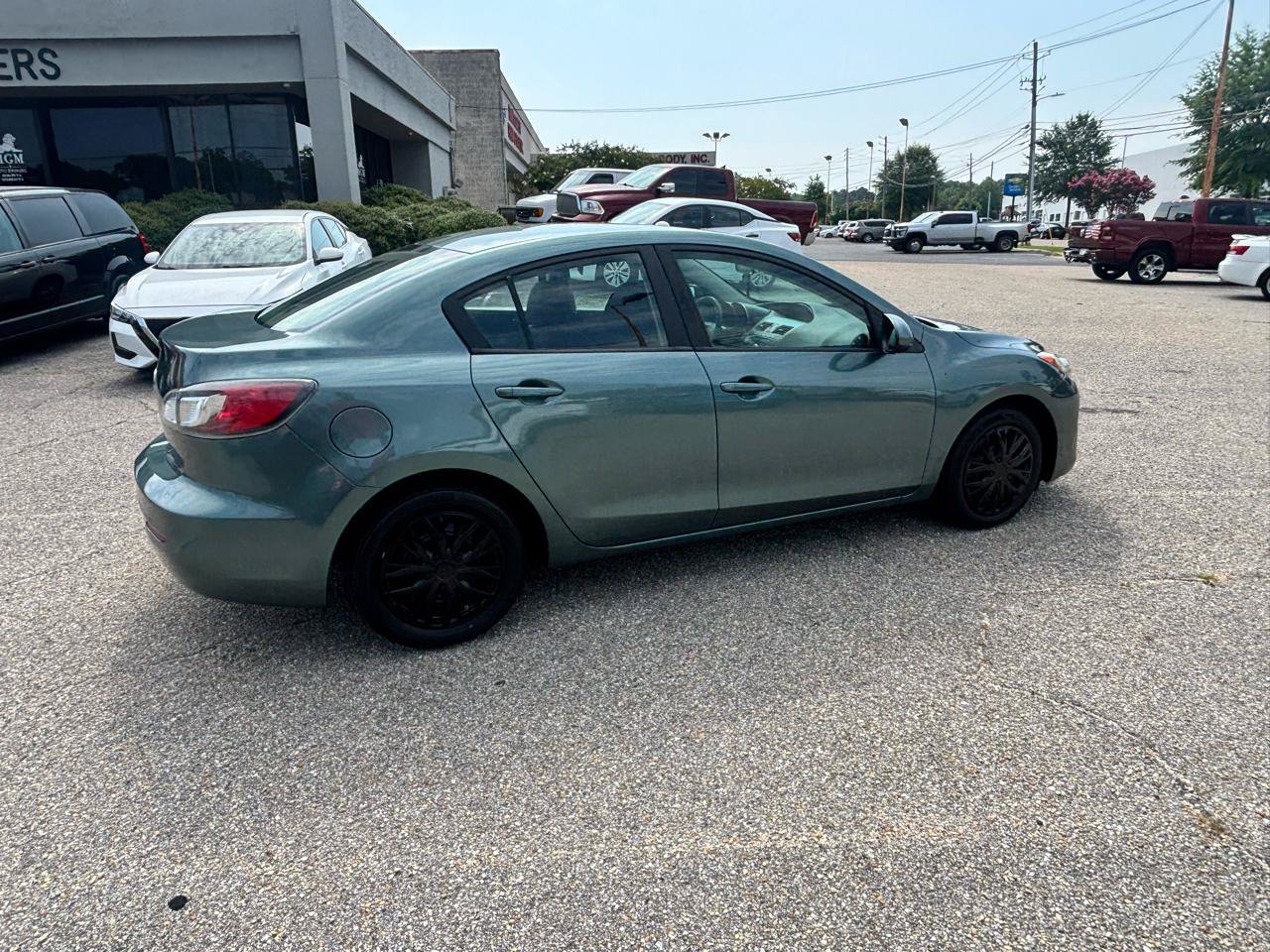 Used 2013 MAZDA MAZDA3 i SV w/ Convenience Pkg FWD image 42