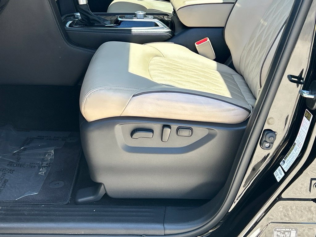 Certified 2024 Nissan Armada Platinum w/ Cargo Package AWD/4WD image 18