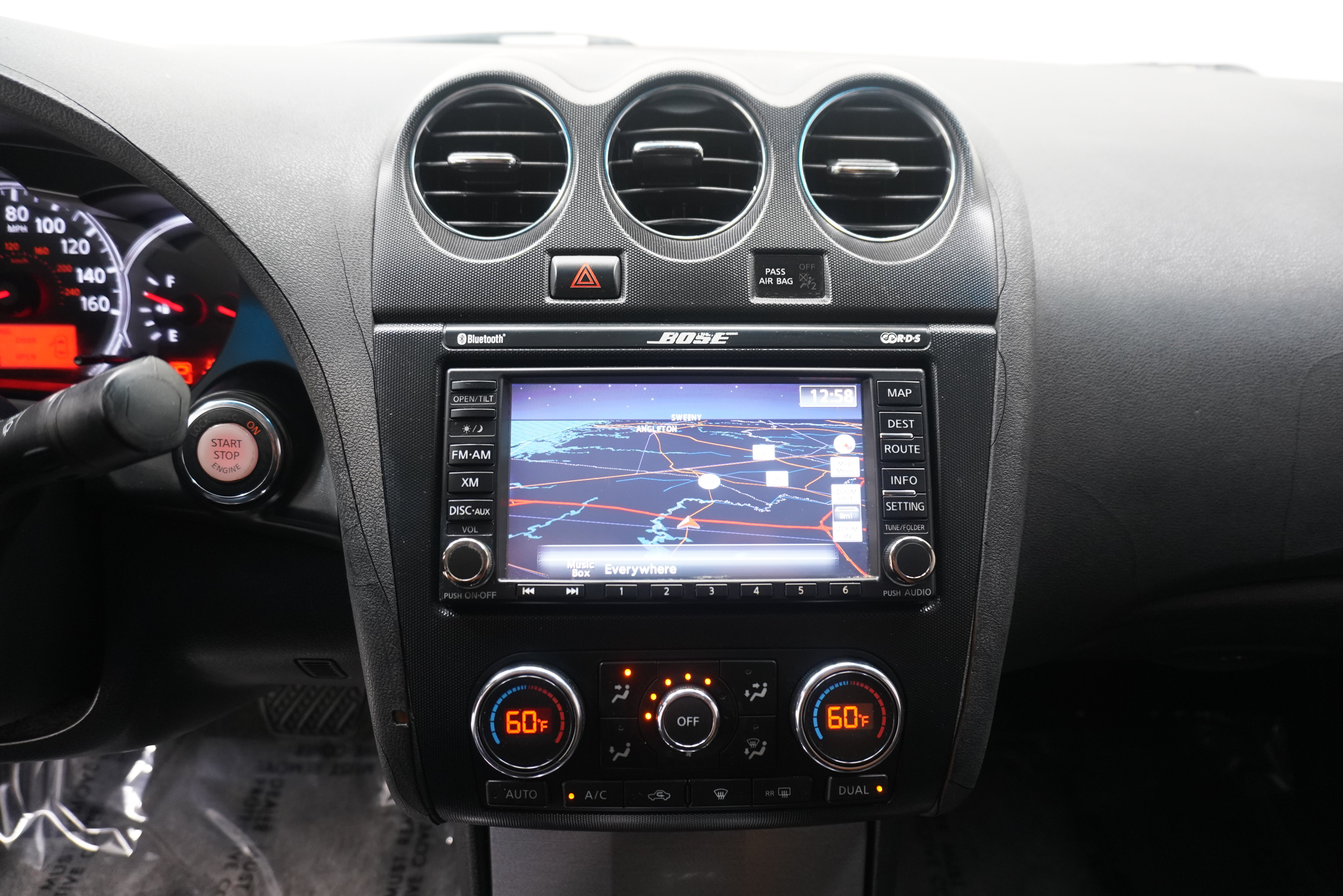 Used 2011 Nissan Altima 2.5 SL w/ Technology Pkg FWD image 18