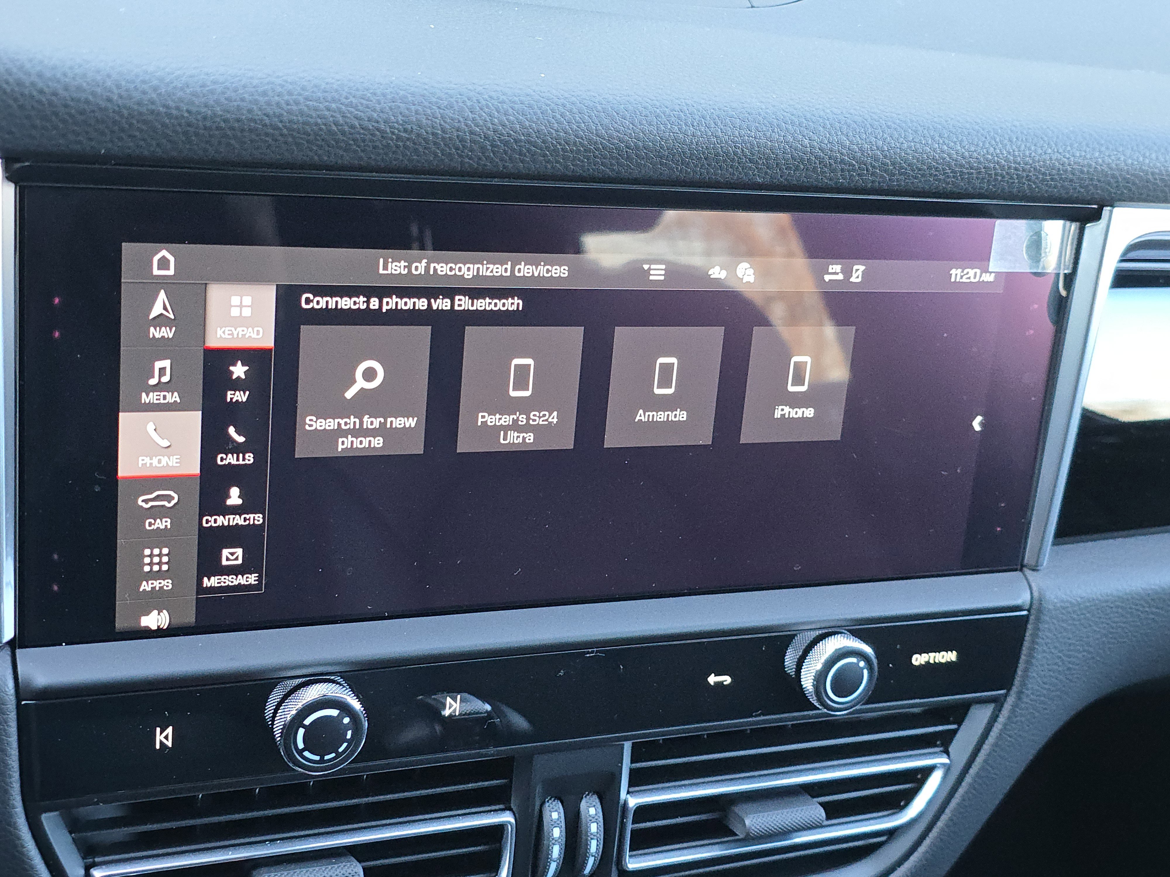 Certified 2025 Porsche Macan image 16