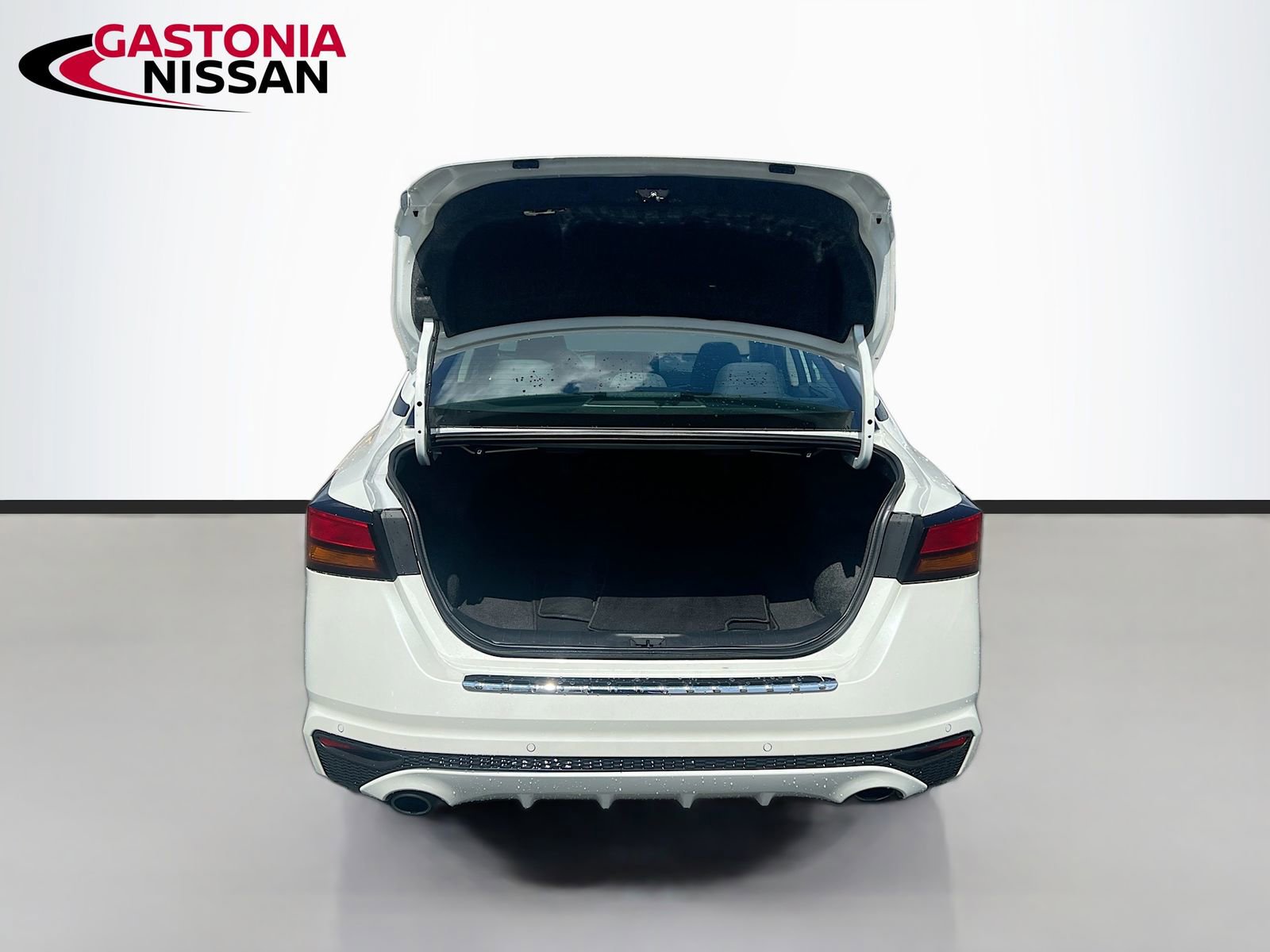 Used 2023 Nissan Altima 2.5 SV w/ SV Premium Package image 35