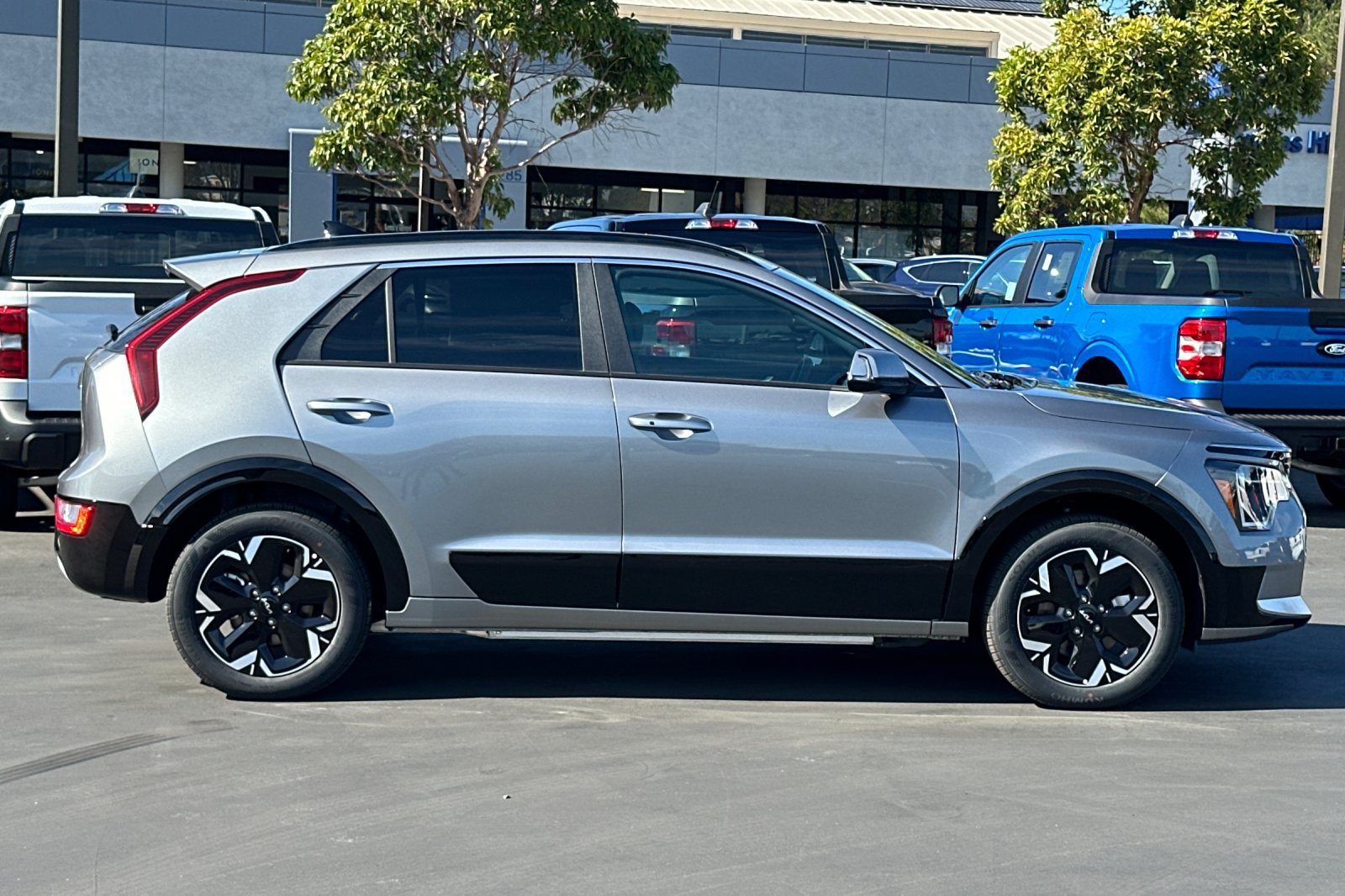 New 2026 Kia Niro Wind FWD image 3