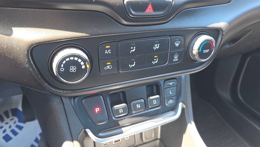 Used 2019 GMC Terrain SLE FWD image 19