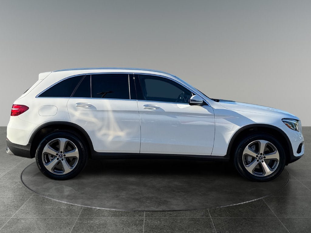Used 2019 Mercedes-Benz GLC 300 4MATIC image 10