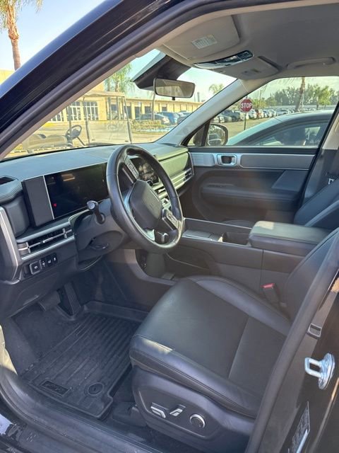 Used 2025 Hyundai Santa Fe SEL image 4