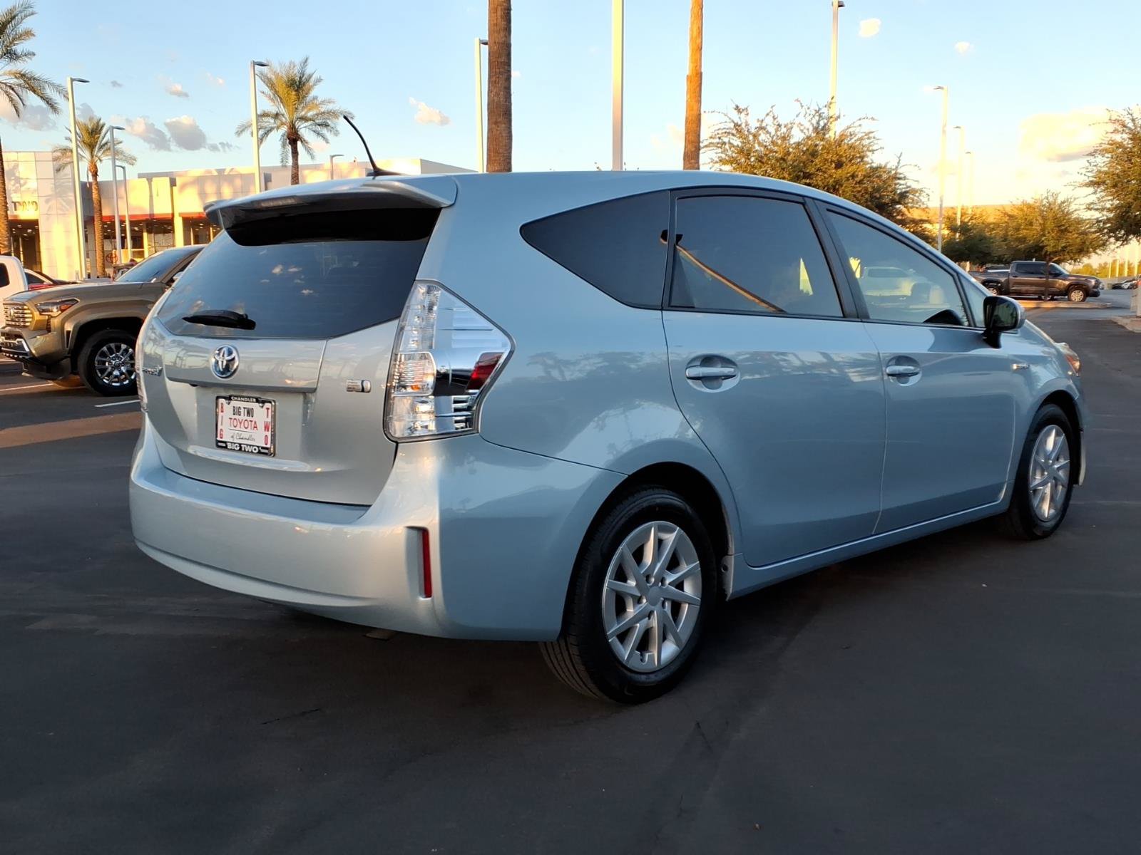 Used 2014 Toyota Prius V Three FWD image 4