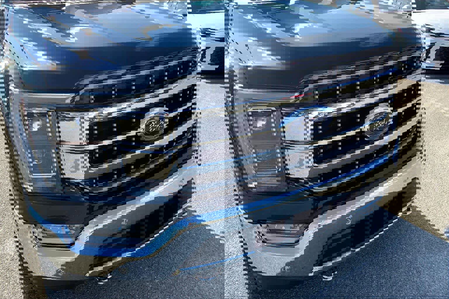 Certified 2022 Ford F150 Lariat w/ Equipment Group 502A High image 29