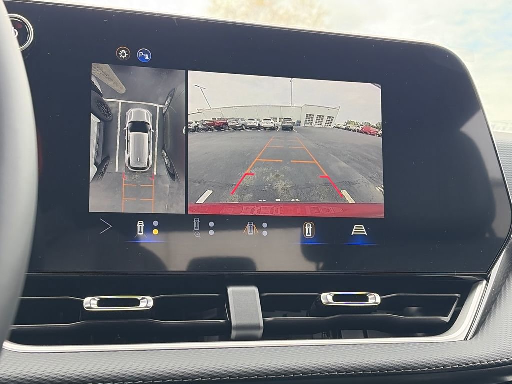 New 2026 Chevrolet Equinox LT w/ Convenience Package II FWD image 20
