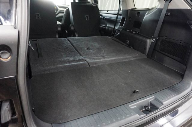Used 2022 Toyota Highlander XLE image 15