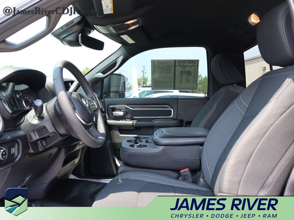Used 2025 RAM 2500 Big Horn AWD/4WD image 15