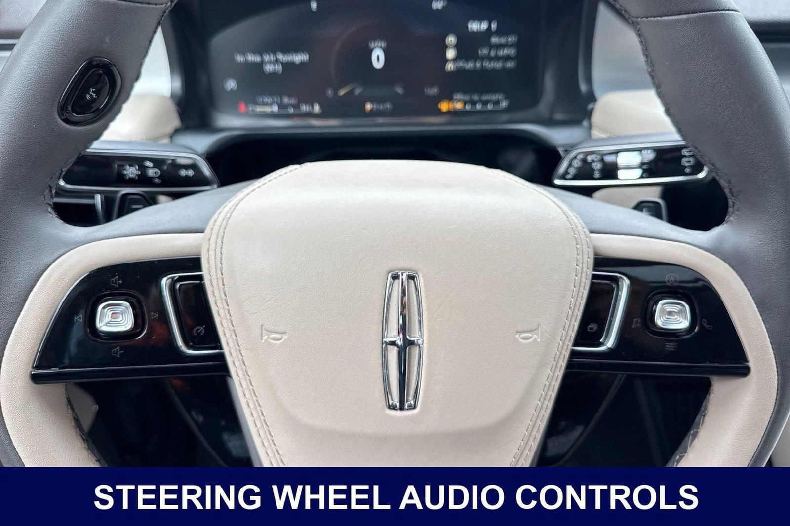Used 2023 Lincoln Aviator 2WD w/ Premium Package image 32