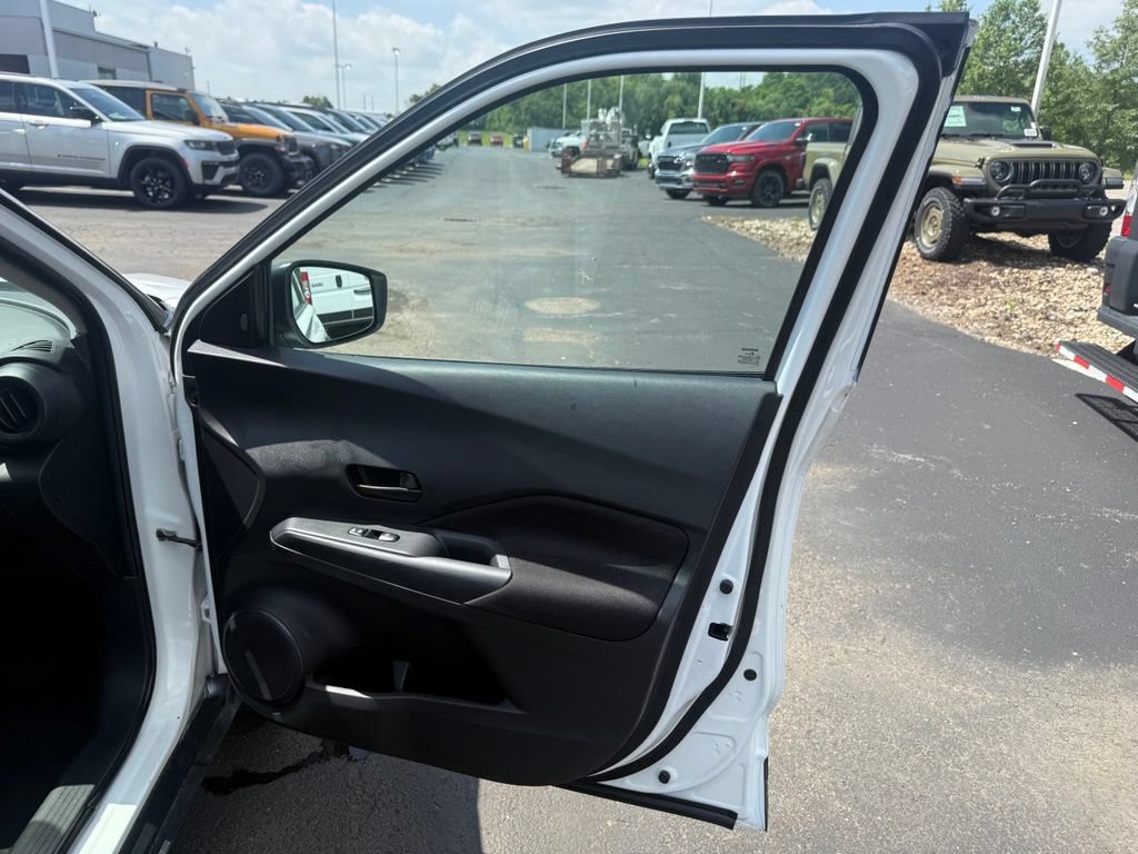 Used 2023 Nissan Kicks S FWD image 44
