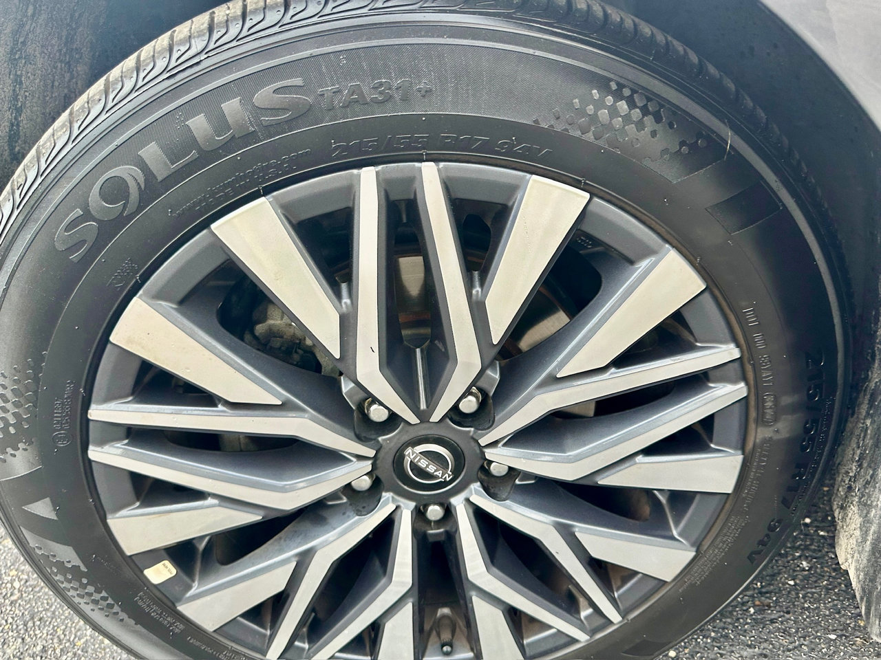 Used 2025 Nissan Altima 2.5 SV image 42