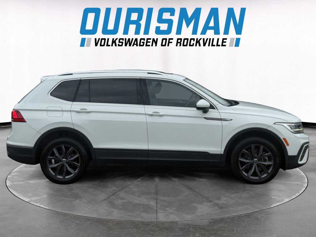 Used 2022 Volkswagen Tiguan SE w/ Panoramic Sunroof Package AWD/4WD image 7