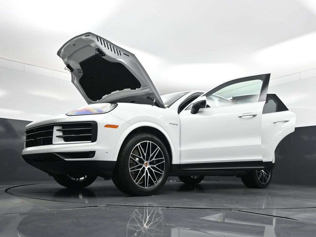 New 2026 Porsche Cayenne E-Hybrid AWD/4WD image 34