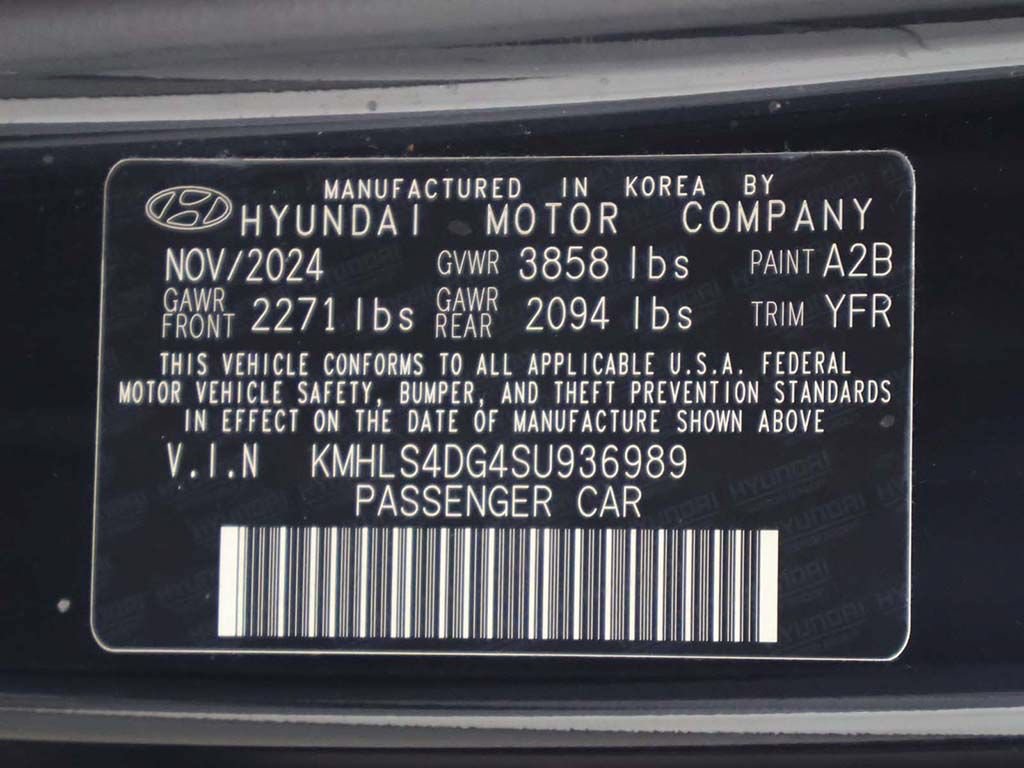 Used 2025 Hyundai Elantra SEL FWD image 54