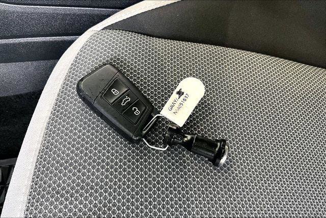 Used 2022 Volkswagen Taos S AWD/4WD image 35