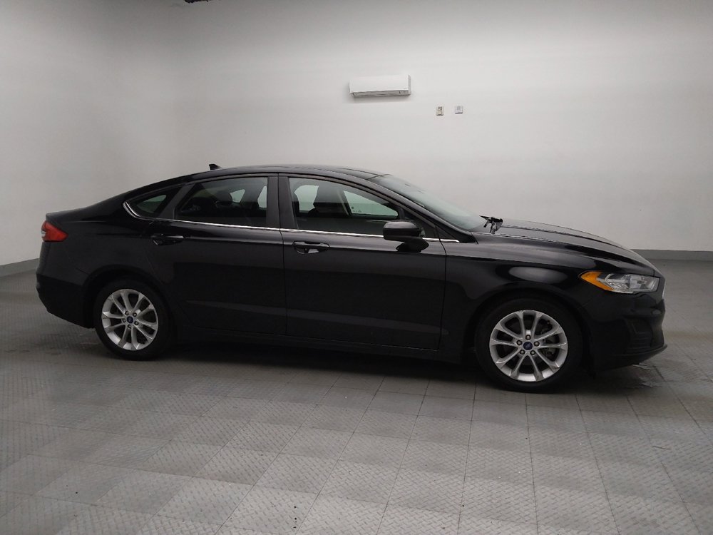 Used 2020 Ford Fusion SE image 11