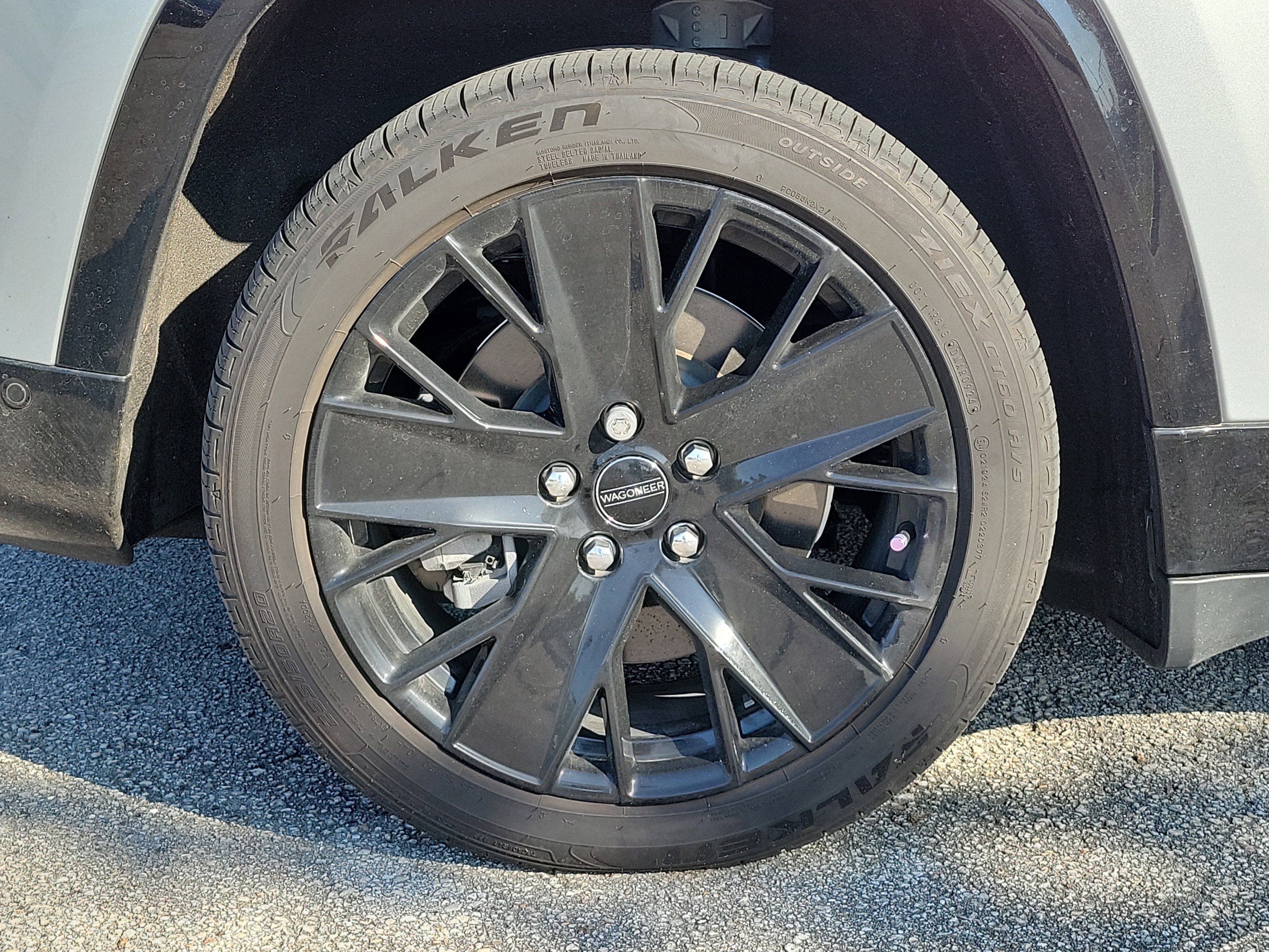 Used 2024 Jeep Wagoneer Launch Edition image 9