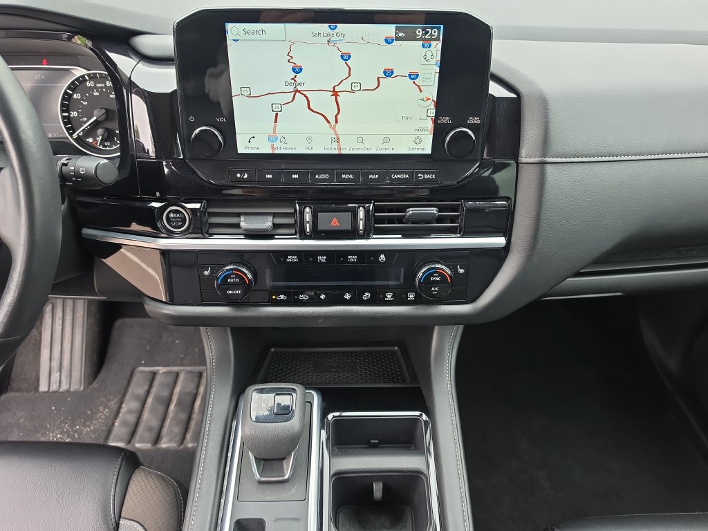 Used 2024 Nissan Pathfinder SL AWD/4WD image 19