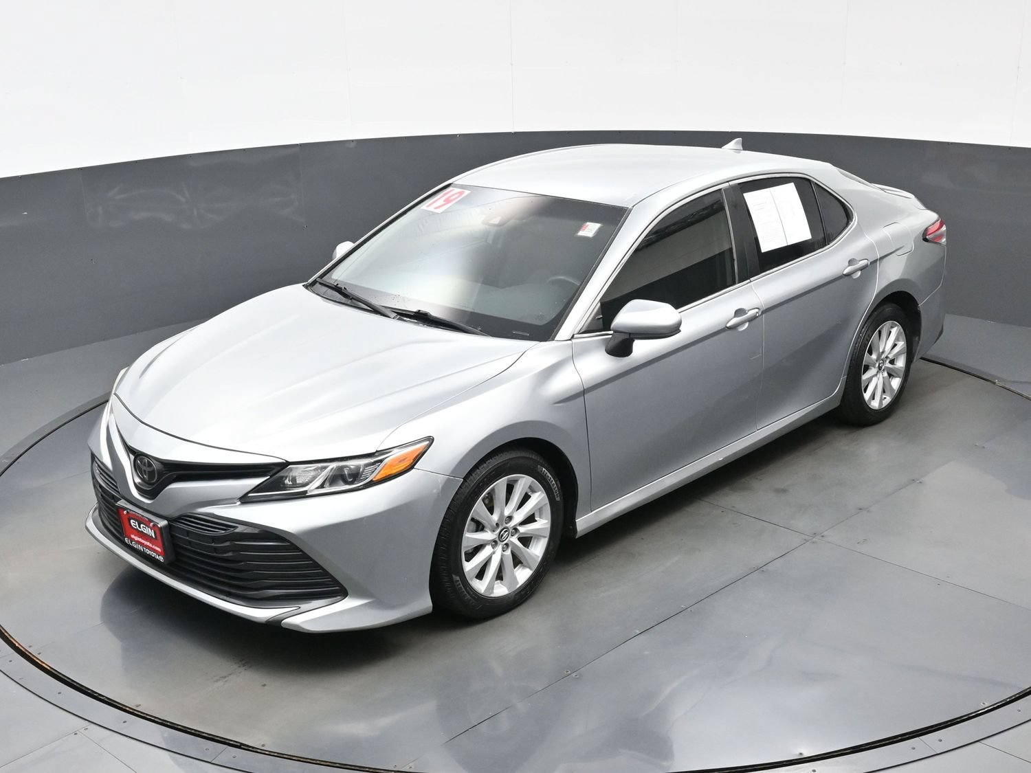 Used 2019 Toyota Camry LE FWD image 35