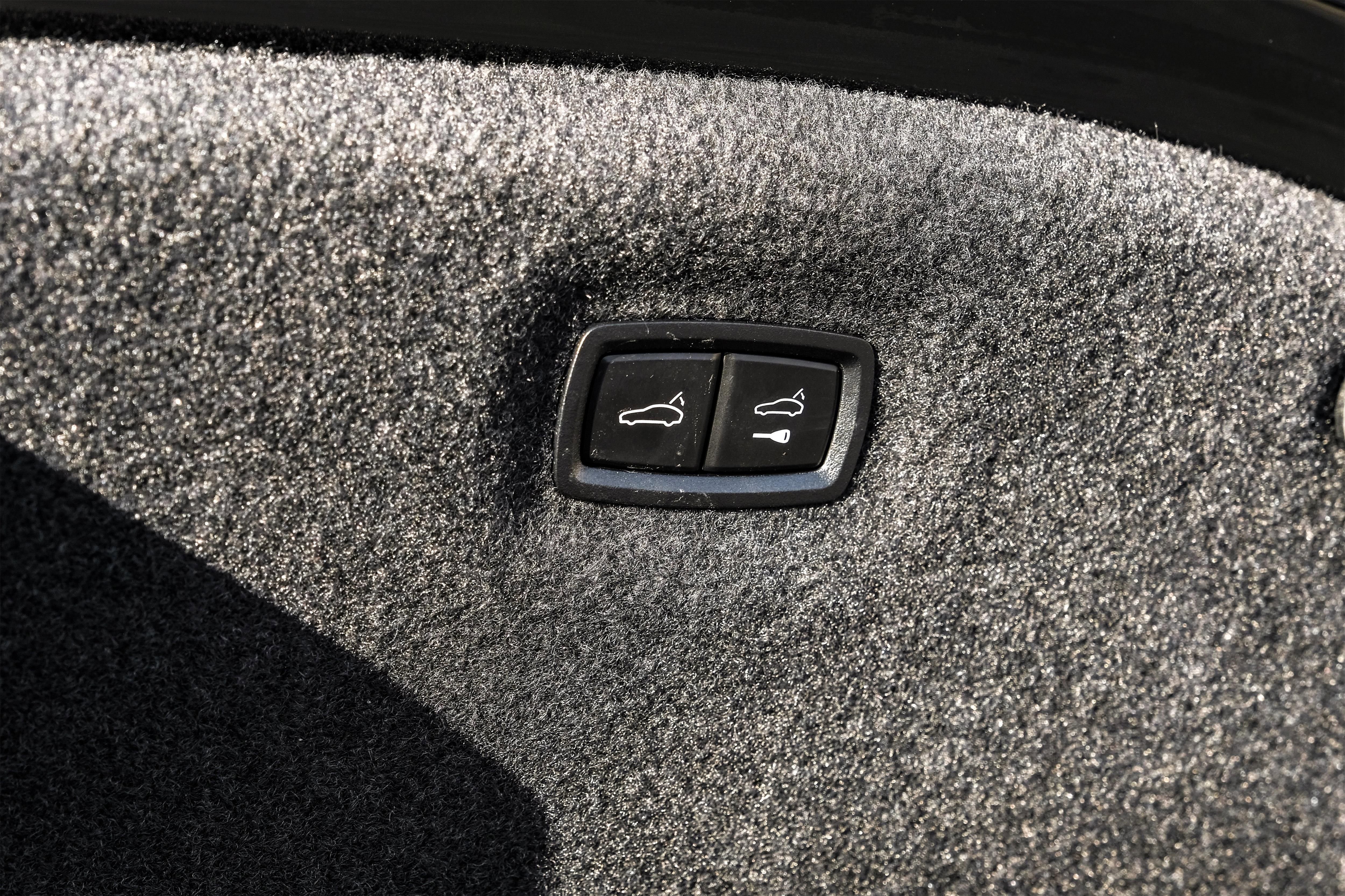 Used 2021 Porsche Taycan image 50