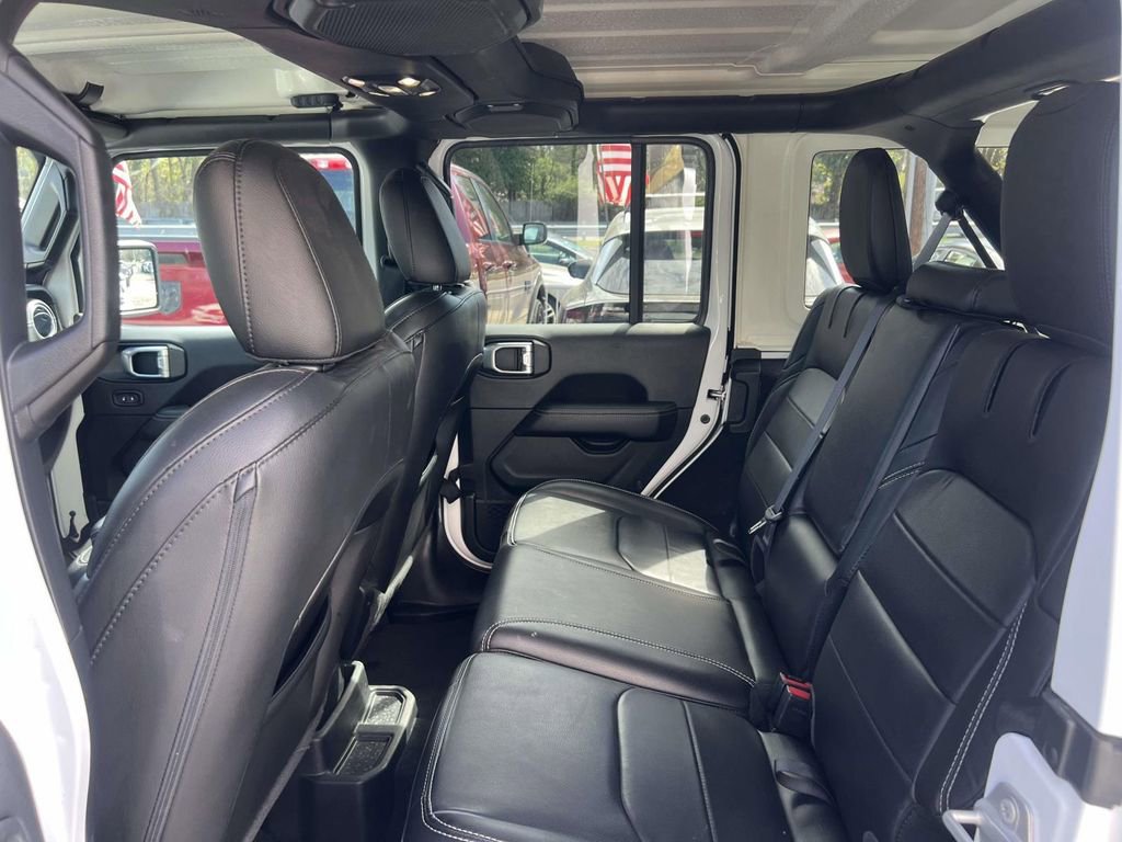 Used 2023 Jeep Wrangler Unlimited Sahara w/ Cold Weather Group image 11