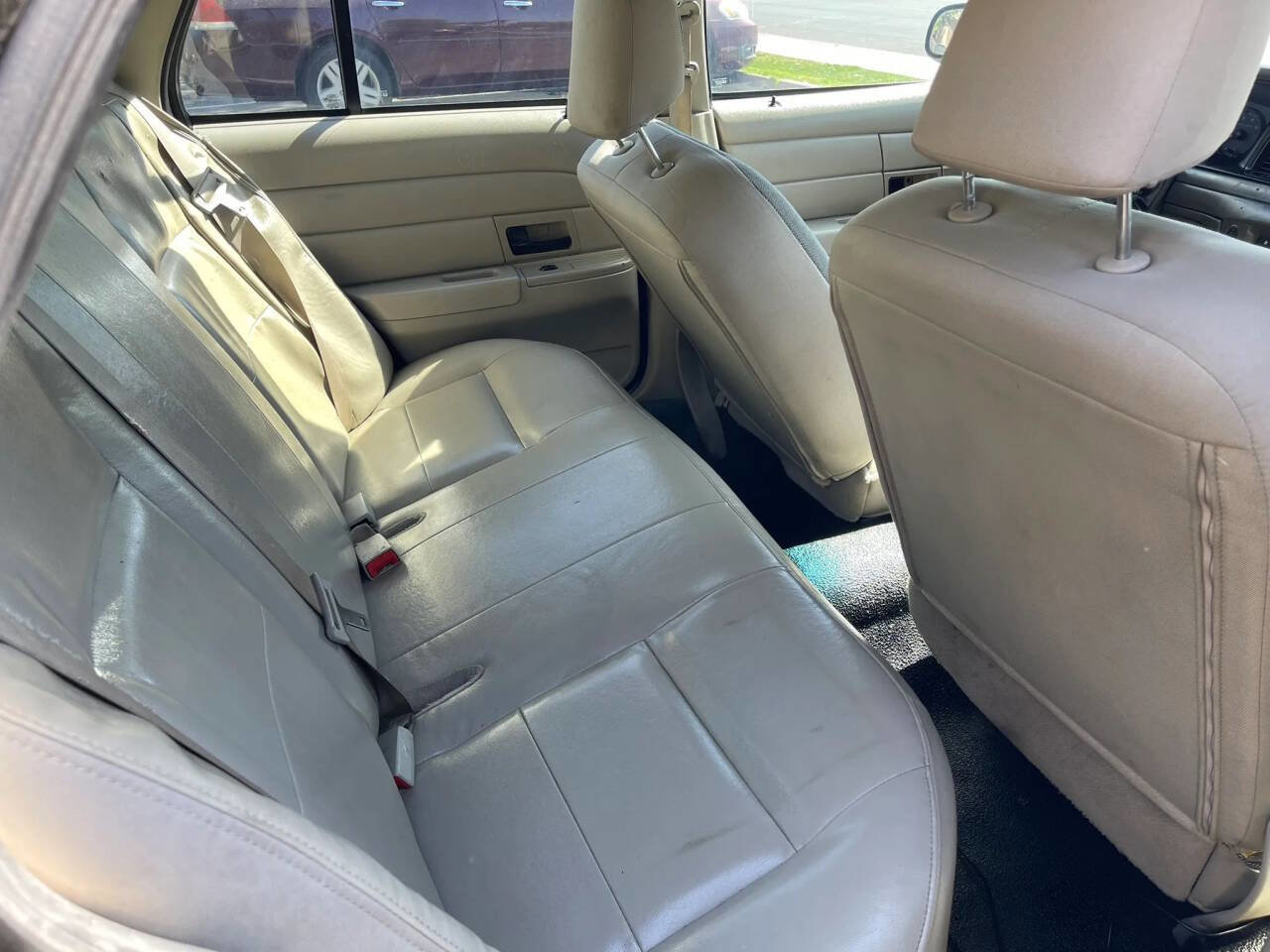 Used 2008 Ford Crown Victoria Police Interceptor RWD image 6