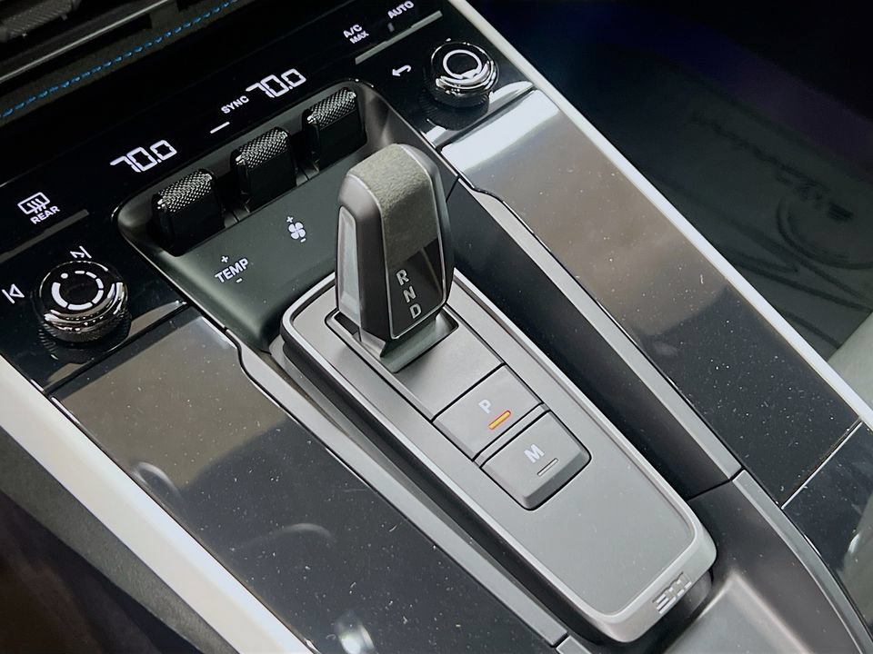 Certified 2023 Porsche 911 Dakar AWD/4WD image 18