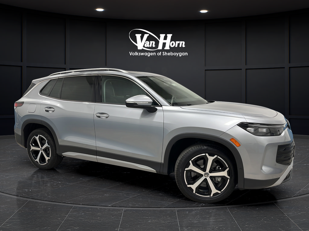 Used 2025 Volkswagen Tiguan SE w/ Panoramic Sunroof Package AWD/4WD video 1