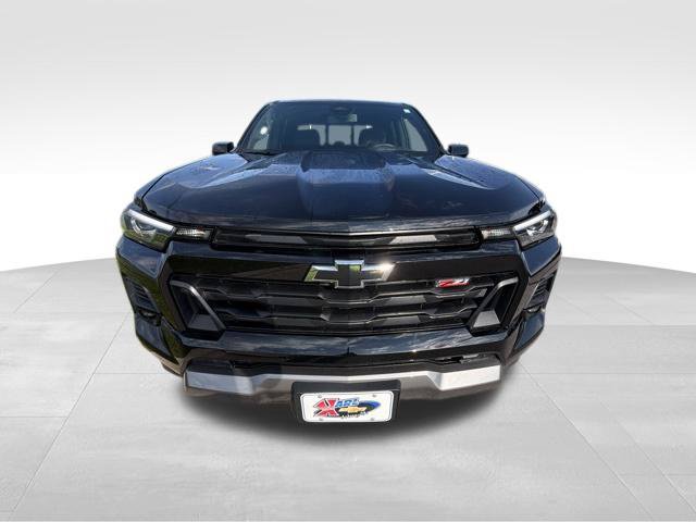 Certified 2024 Chevrolet Colorado Z71 w/ Z71 Convenience Package 2 AWD/4WD image 2