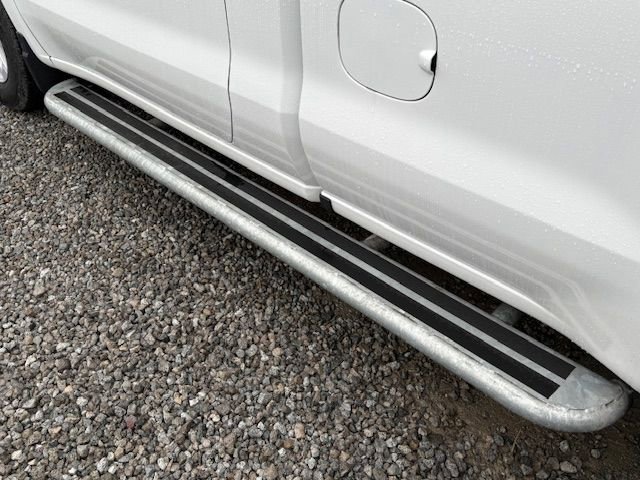 Used 2025 Chevrolet Silverado 1500 W/T RWD image 10