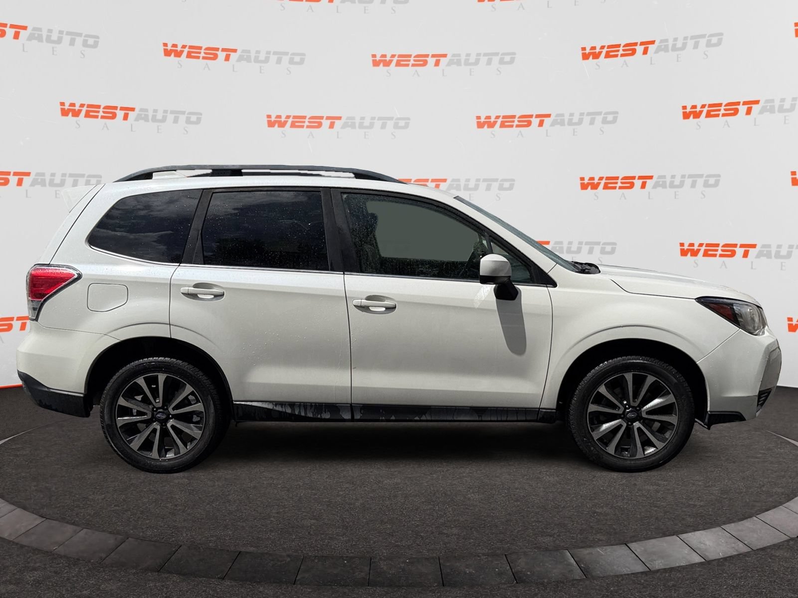 Used 2017 Subaru Forester 2.0XT Premium AWD/4WD image 6