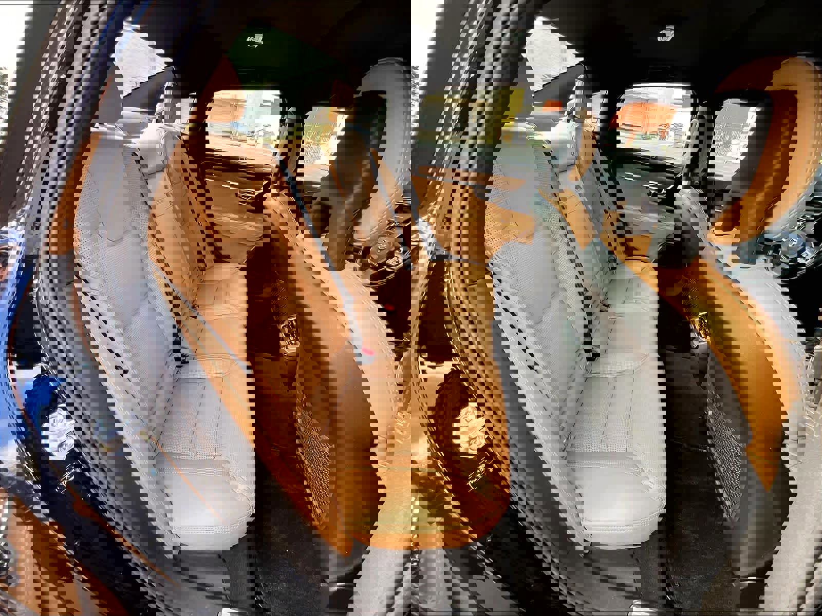 Used 2017 Volvo S90 T6 Inscription w/ Vision Package image 30