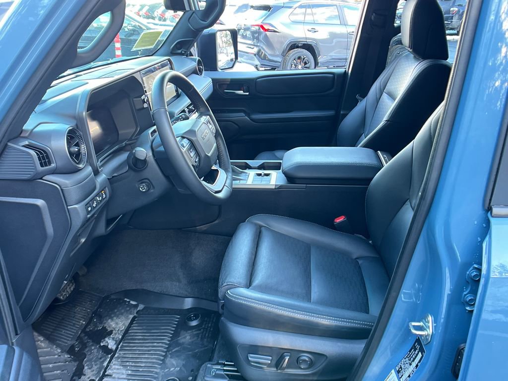 Used 2025 Toyota Land Cruiser image 9