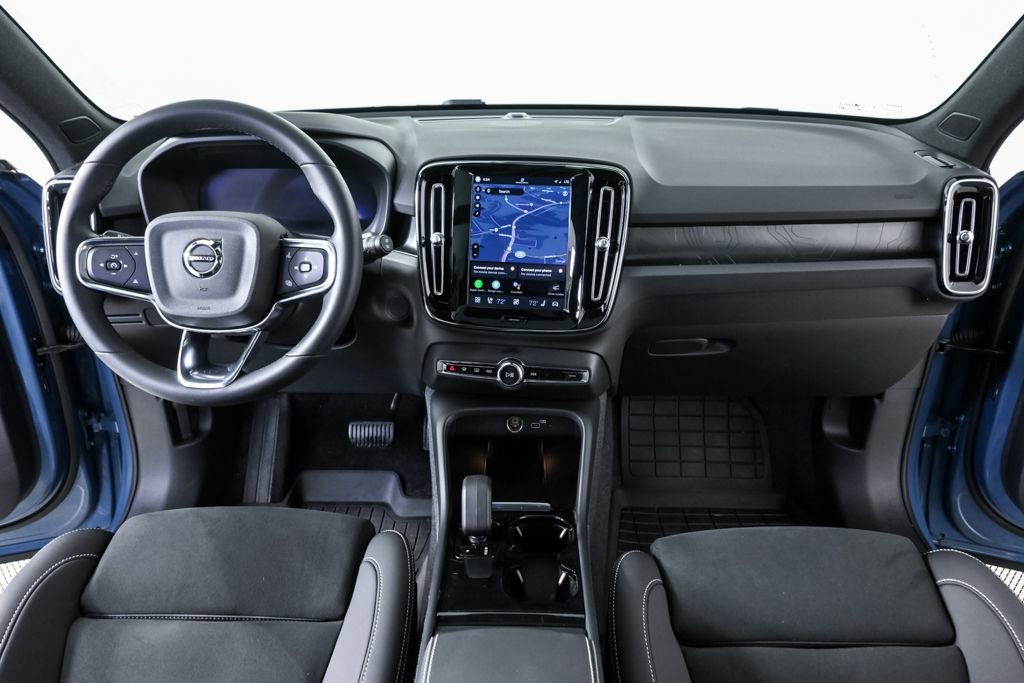 Certified 2024 Volvo XC40 Recharge Plus w/ Protection Package Premier image 19