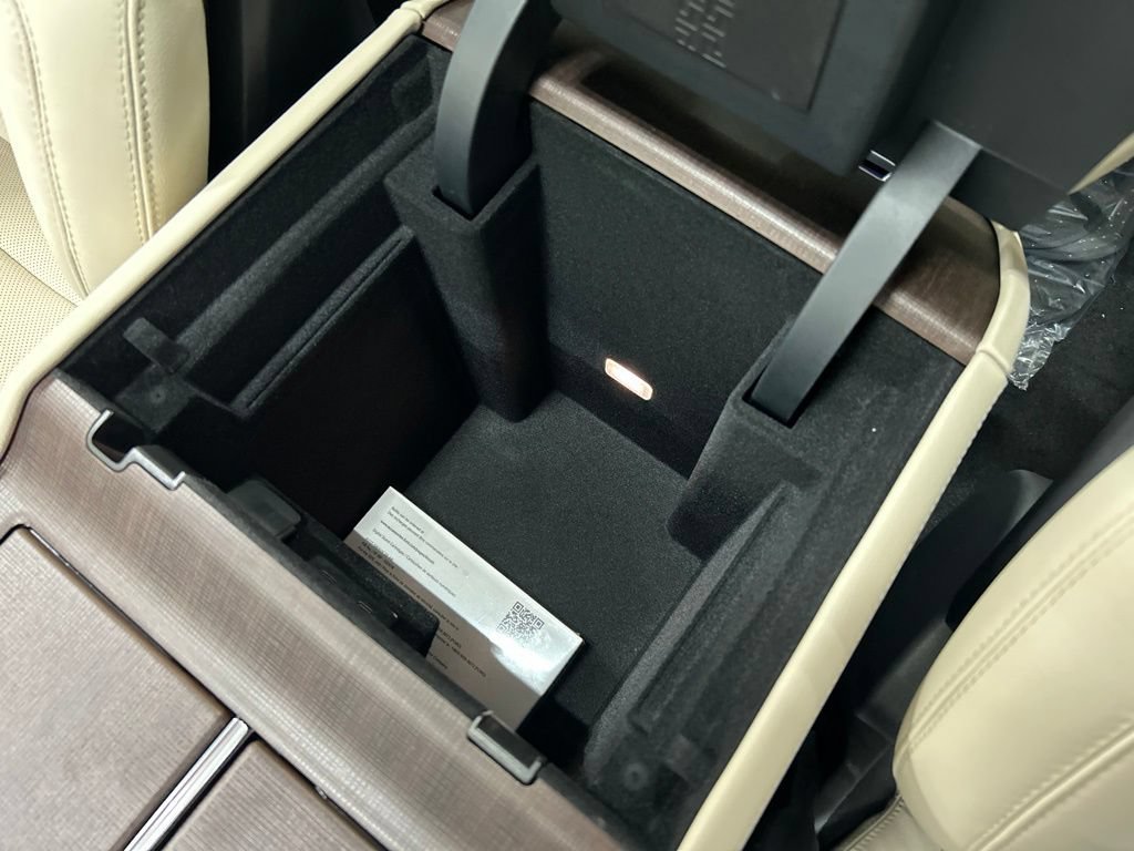 New 2027 Lincoln Navigator Reserve AWD/4WD image 28