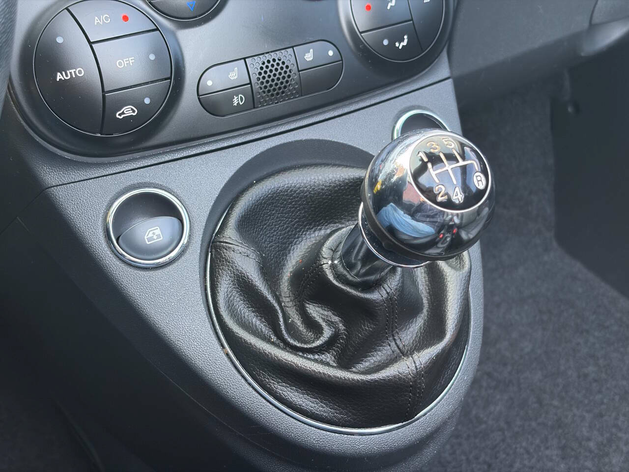 Used 2017 FIAT 500 Lounge FWD image 28