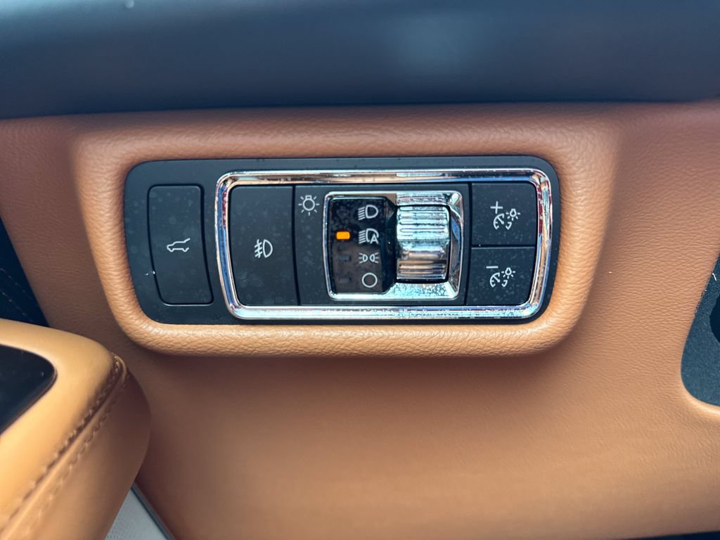 Used 2022 Lincoln Aviator Black Label AWD/4WD image 20