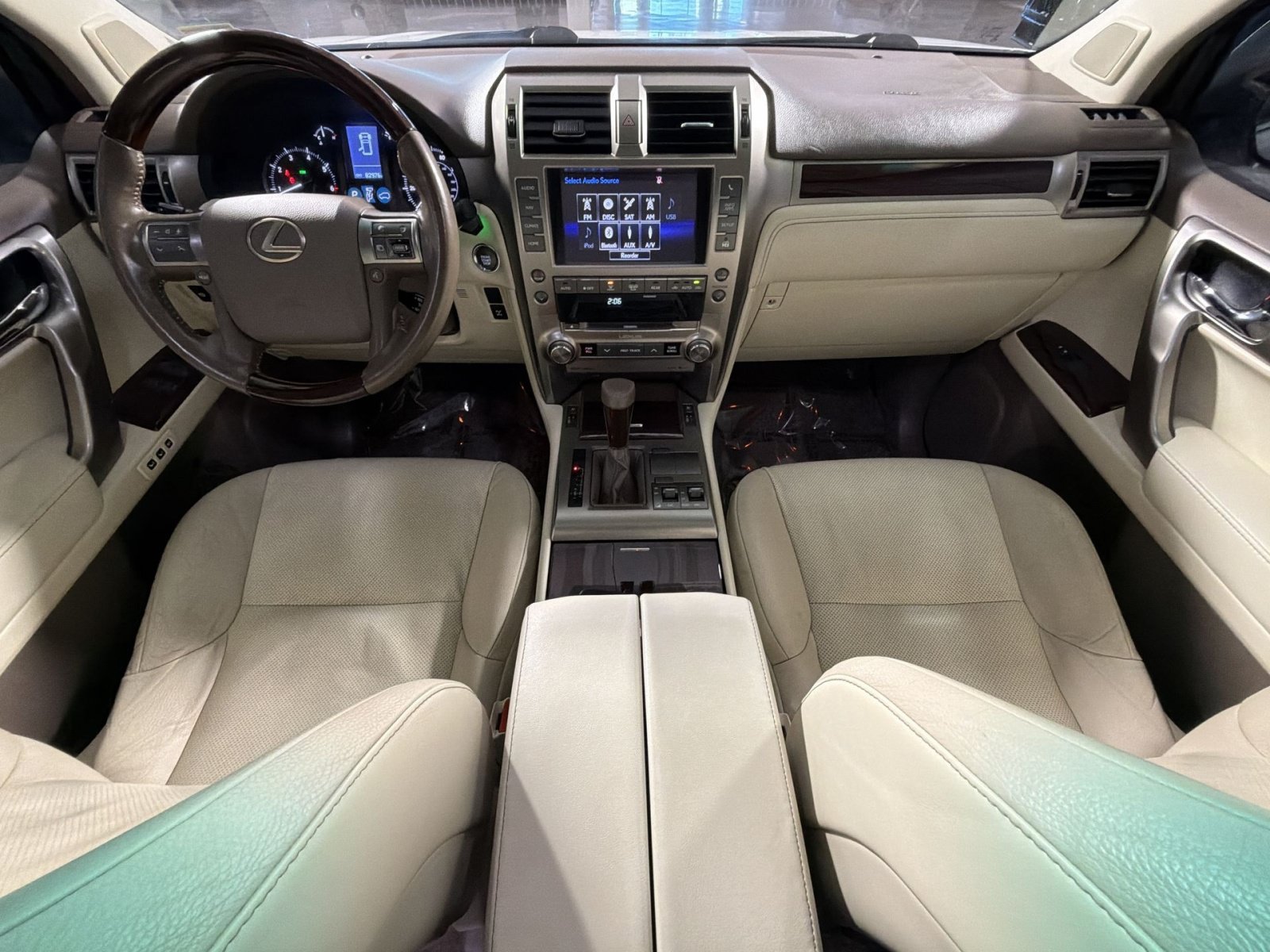 Used 2019 Lexus GX 460 Premium w/ Premium Package AWD/4WD image 33