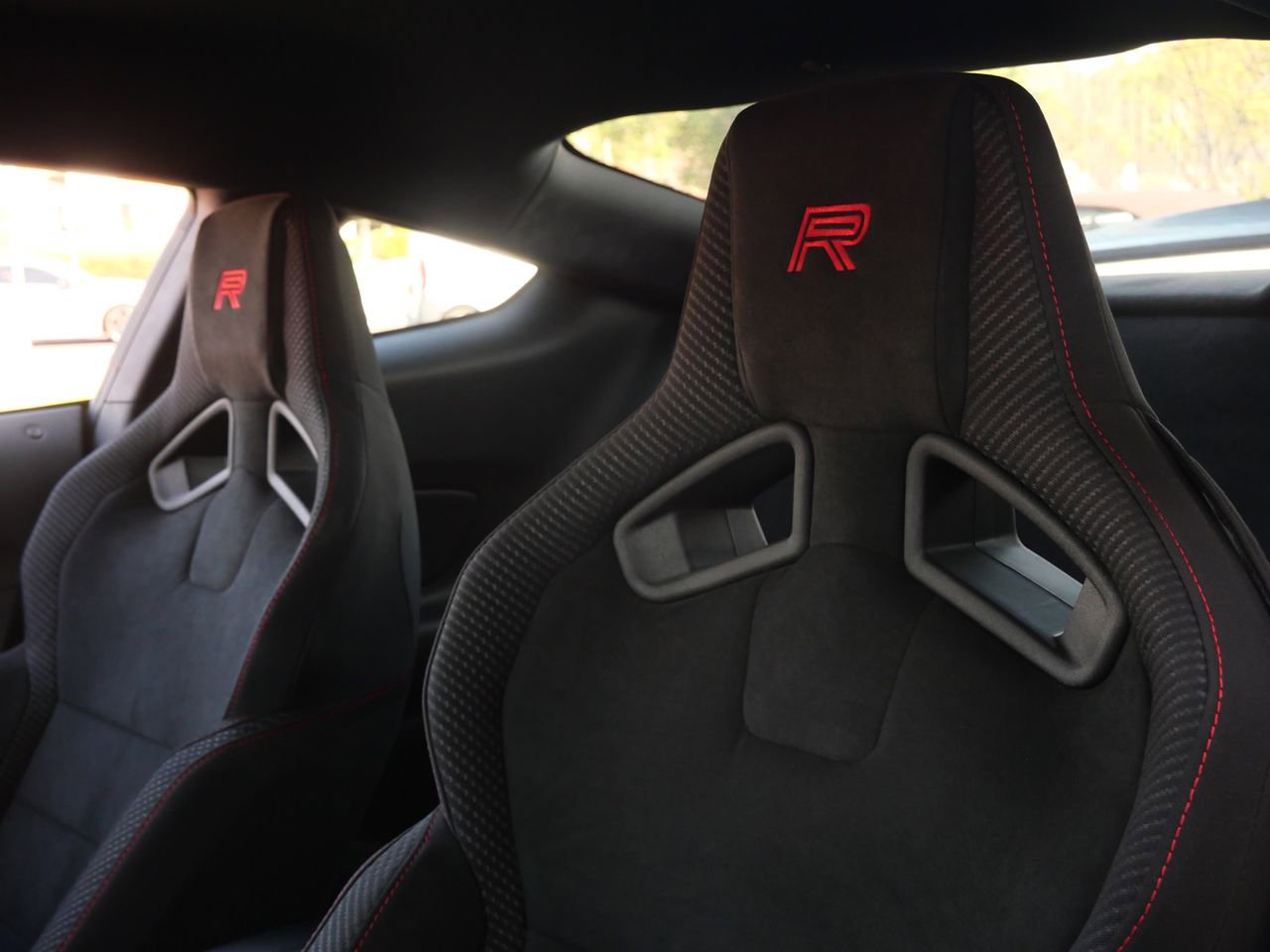 Used 2018 Ford Mustang Shelby GT350R w/ GT350R Equipment Group 920A image 22