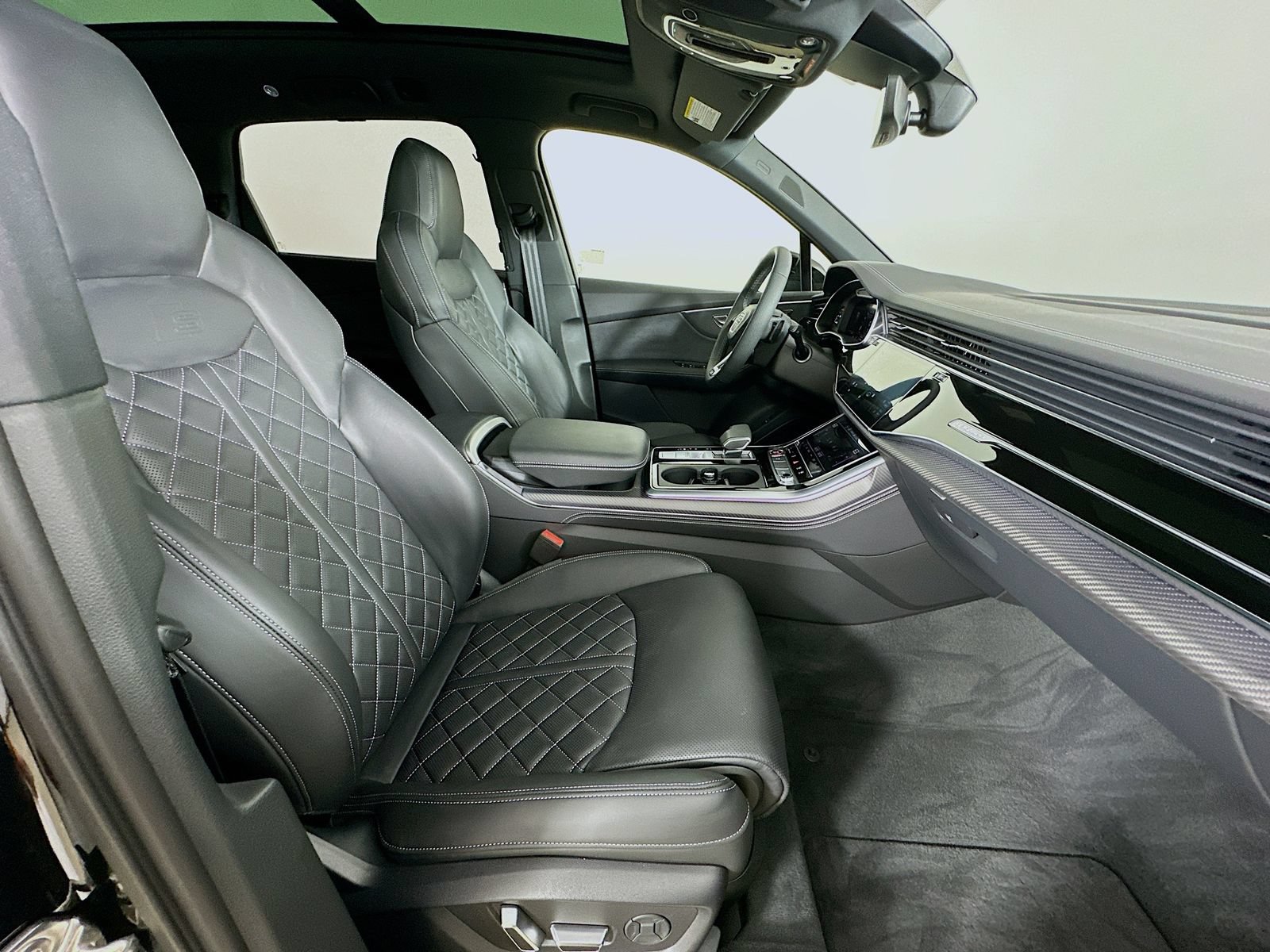 New 2026 Audi SQ7 Premium Plus AWD/4WD image 45