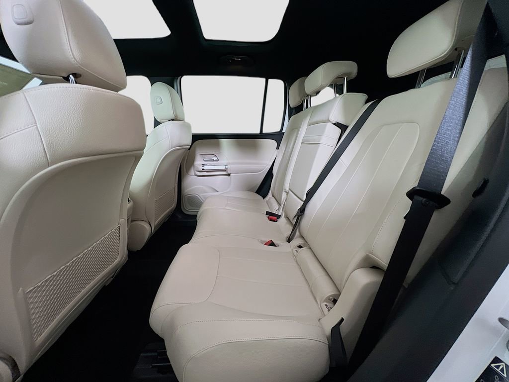 Certified 2025 Mercedes-Benz GLB 250 4MATIC image 21