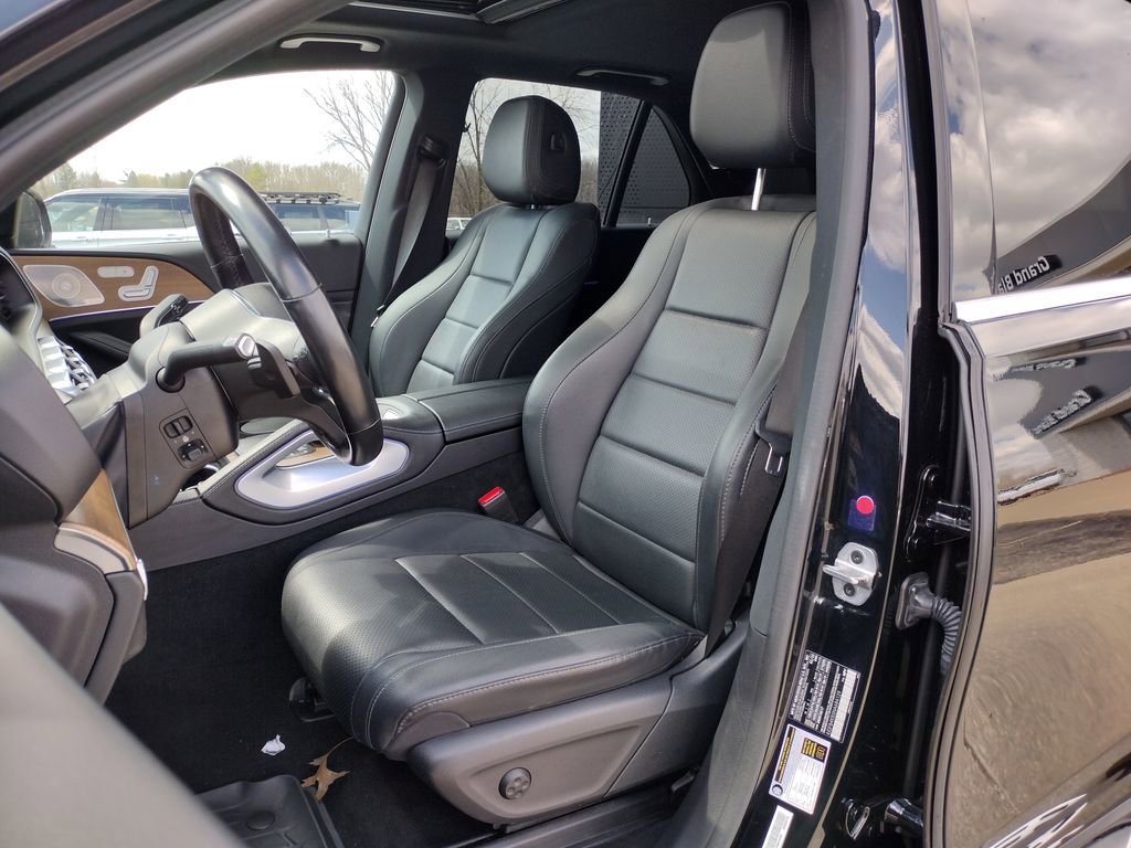 Used 2022 Mercedes-Benz GLE 350 4MATIC w/ Premium Package image 11