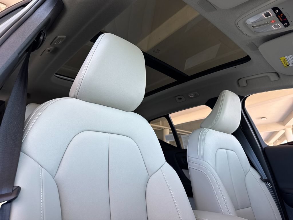 New 2026 Volvo XC40 B5 Plus w/ Protection Package Premier AWD/4WD image 16