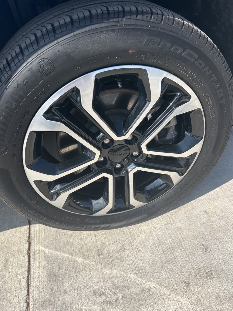 Used 2024 Jeep Compass Limited image 17