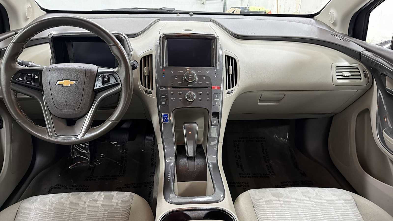 Used 2014 Chevrolet Volt w/ Enhanced Safety Package 1 FWD image 25