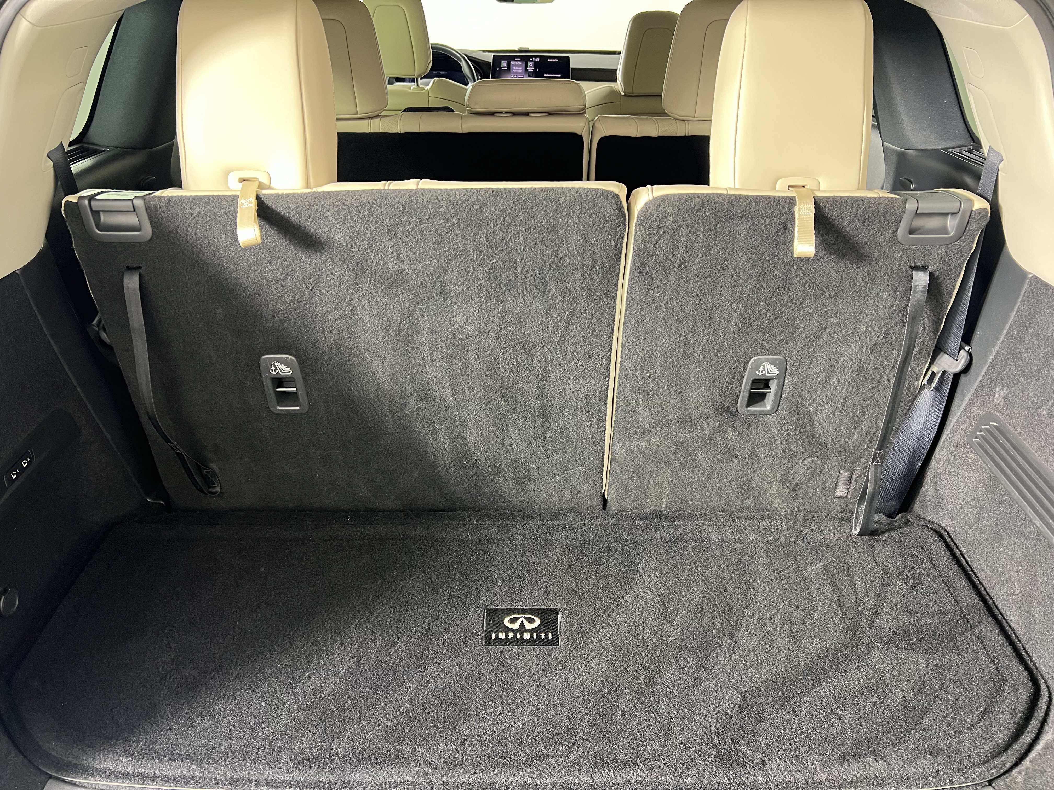 Used 2023 INFINITI QX60 Sensory w/ Cargo Package AWD/4WD image 24