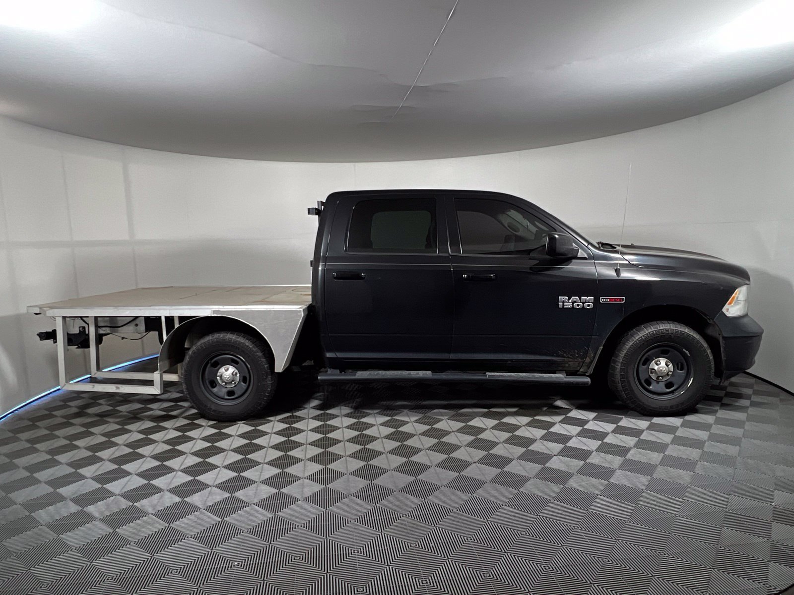 Used 2018 RAM 1500 Tradesman AWD/4WD image 4